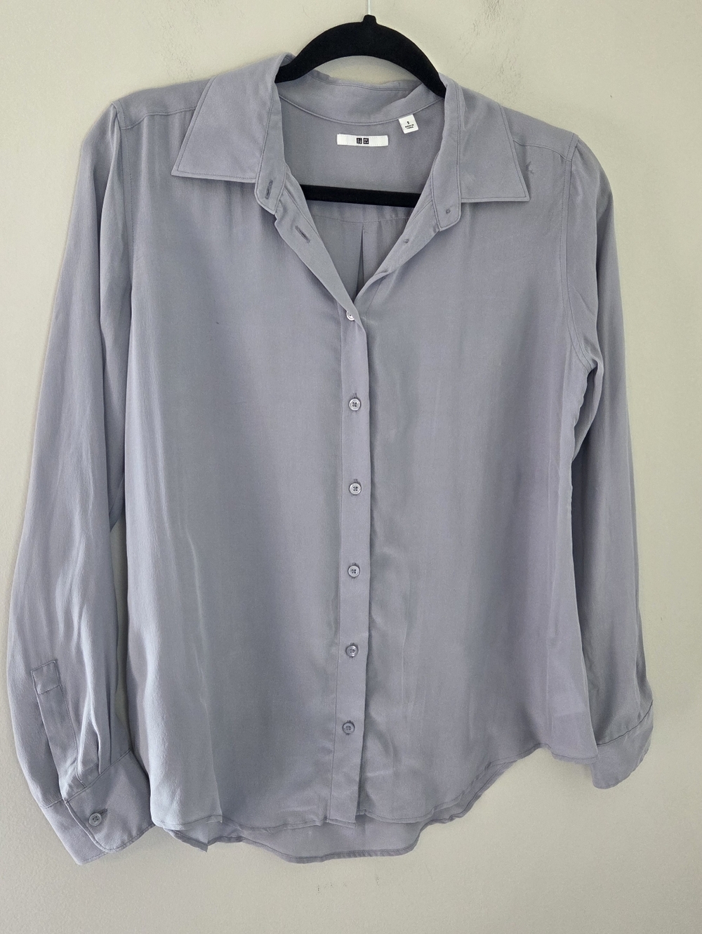 Uniqlo Gray Silk Button Up